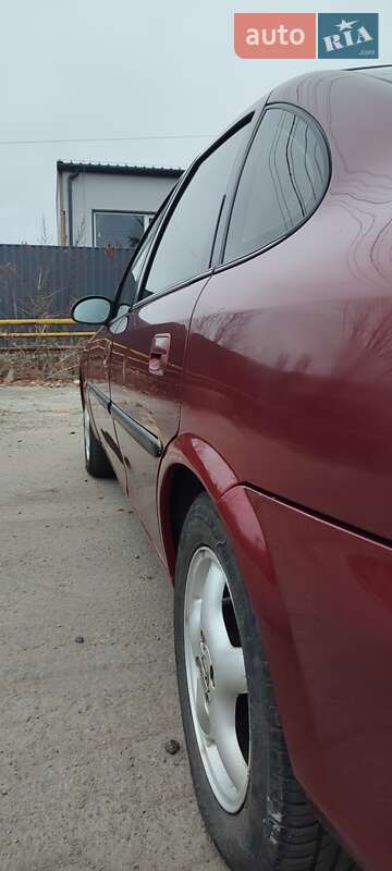 Седан Opel Vectra 1997 в Ровно