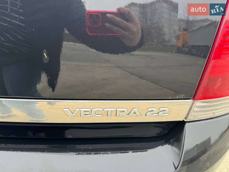 Седан Opel Vectra 2008 в Нетешине