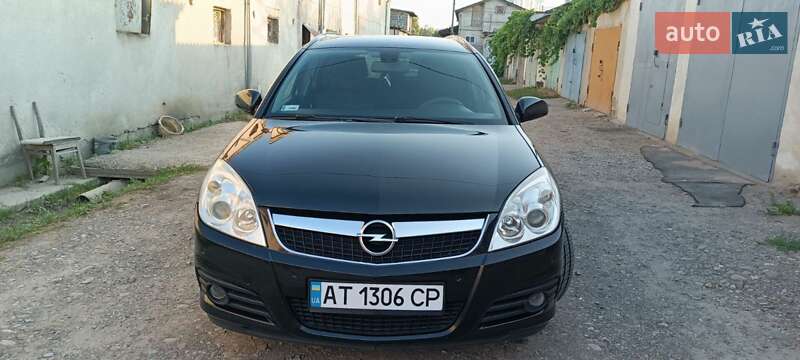 Універсал Opel Vectra 2008 в Івано-Франківську