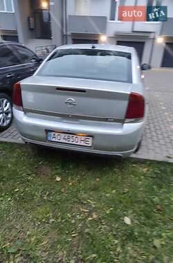 Седан Opel Vectra 2003 в Ужгороде