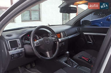 Лифтбек Opel Vectra 2006 в Красилове