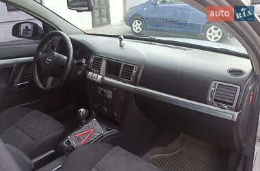 Лифтбек Opel Vectra 2006 в Красилове