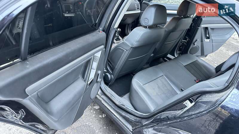 Седан Opel Vectra 2008 в Чернівцях