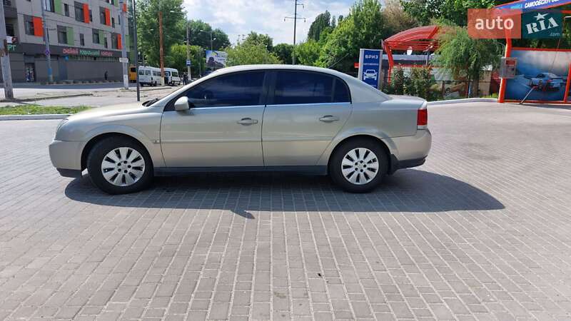 Седан Opel Vectra 2005 в Днепре