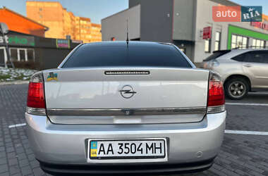 Седан Opel Vectra 2004 в Белой Церкви