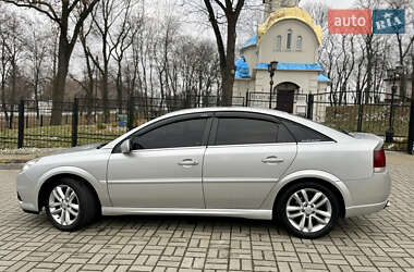 Лифтбек Opel Vectra 2006 в Прилуках