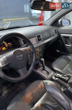 Универсал Opel Vectra 2005 в 