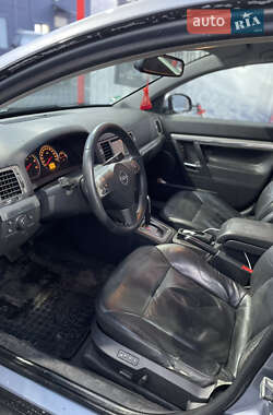 Универсал Opel Vectra 2005 в 