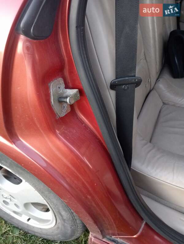 Седан Opel Vectra 1998 в Ровно