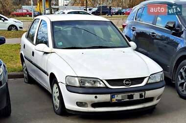 Седан Opel Vectra 1998 в Києві