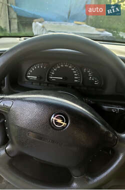 Седан Opel Vectra 1998 в 