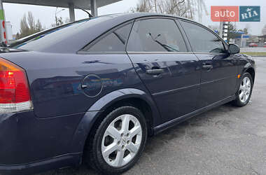 Лифтбек Opel Vectra 2006 в Лубнах