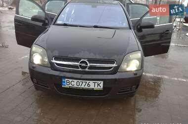 Седан Opel Vectra 2004 в Мостиске