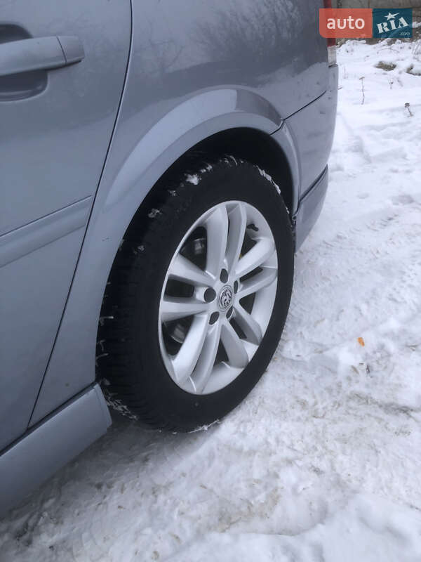 Седан Opel Vectra 2006 в Тульчине