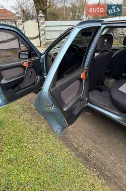 Седан Opel Vectra 1990 в 