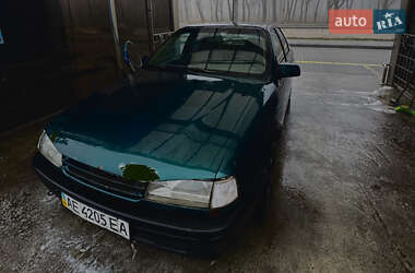 Седан Opel Vectra 1993 в Дніпрі