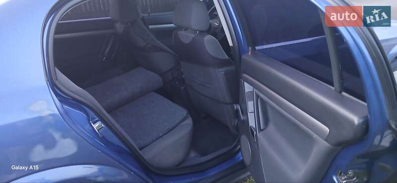 Седан Opel Vectra 2002 в Доманівці