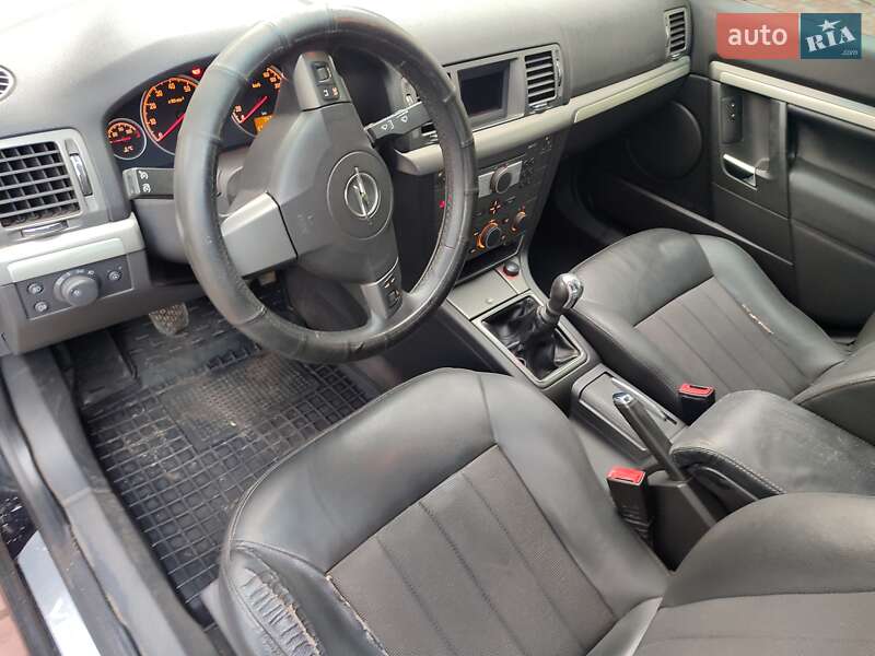 Седан Opel Vectra 2008 в Смеле