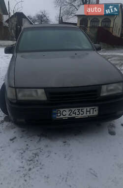 Седан Opel Vectra 1990 в Стрию