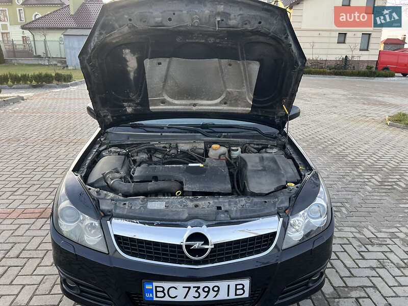 Седан Opel Vectra 2008 в Золочеві