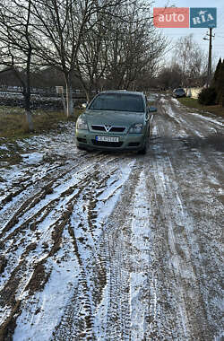 Лифтбек Opel Vectra 2005 в Черновцах