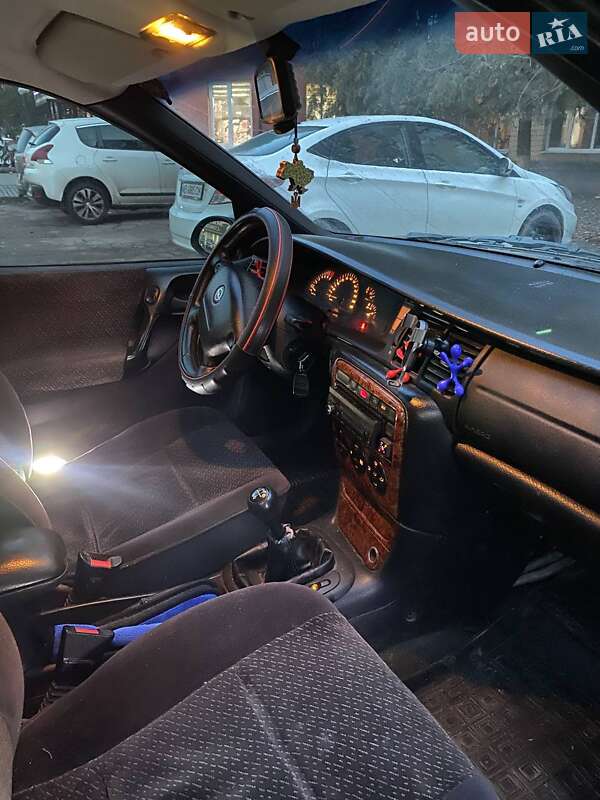 Седан Opel Vectra 1998 в Виннице