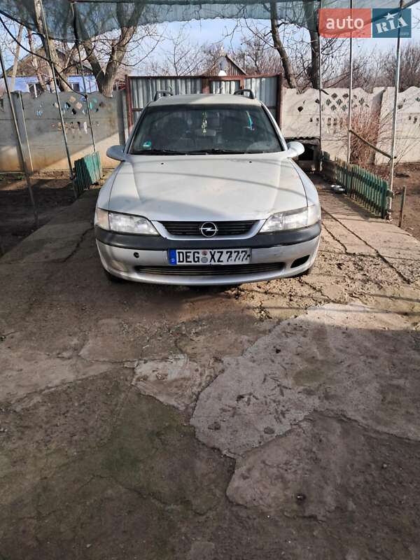 Универсал Opel Vectra 1997 в Николаеве