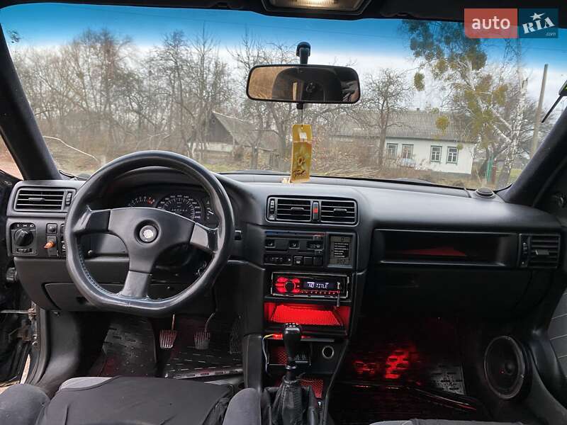 Лифтбек Opel Vectra 1993 в Коростене