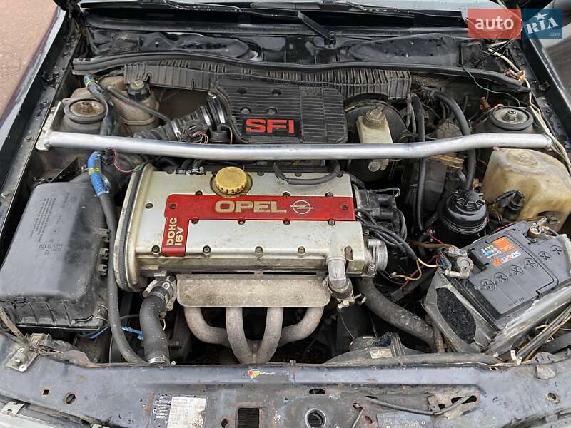 Лифтбек Opel Vectra 1993 в Коростене