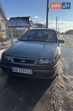 Седан Opel Vectra 1992 в Сутисках