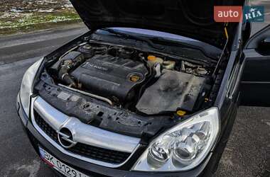 Універсал Opel Vectra 2007 в Рівному