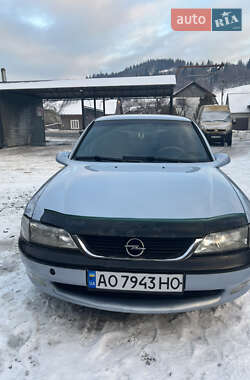 Седан Opel Vectra 1998 в Лазещині