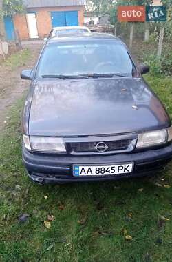 Ліфтбек Opel Vectra 1995 в Дубровиці