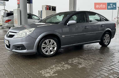 Ліфтбек Opel Vectra 2006 в Надвірній