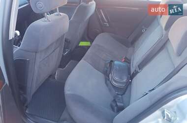 Седан Opel Vectra 2005 в 