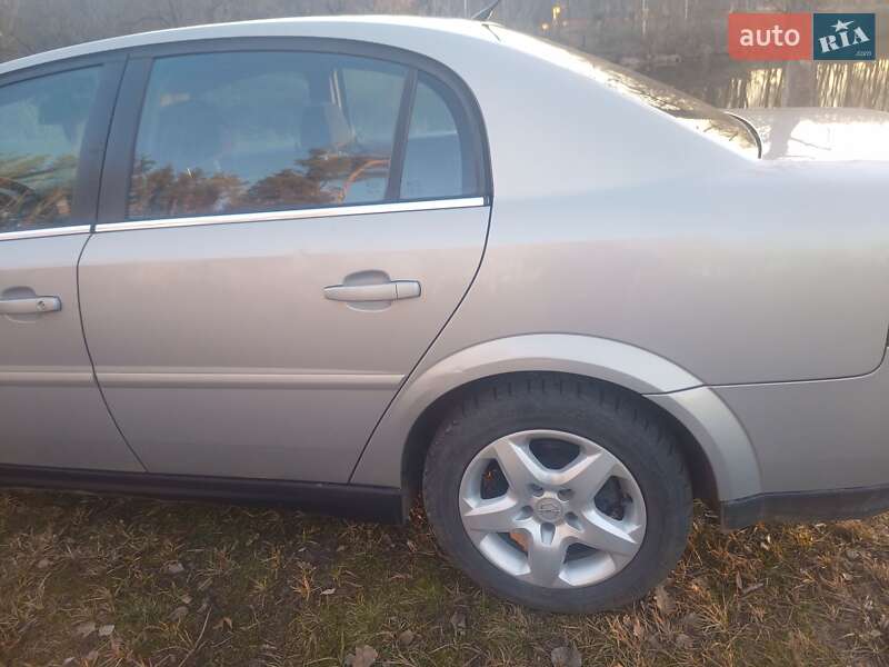 Седан Opel Vectra 2005 в Малине