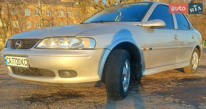 Седан Opel Vectra 2000 в Монастырище