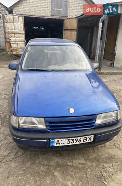 Ліфтбек Opel Vectra 1989 в Ковелі