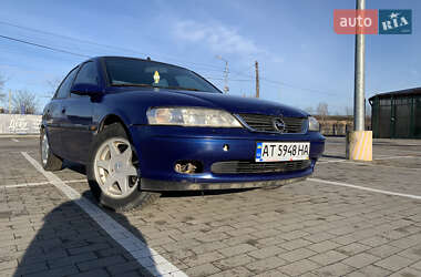 Седан Opel Vectra 1996 в Долині