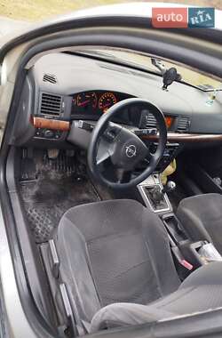 Седан Opel Vectra 2003 в 