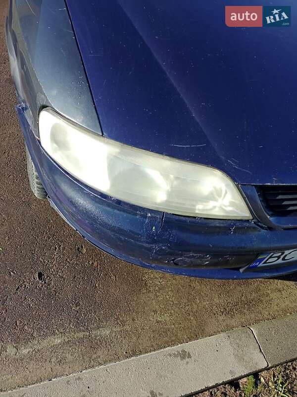 Седан Opel Vectra 1999 в Городке