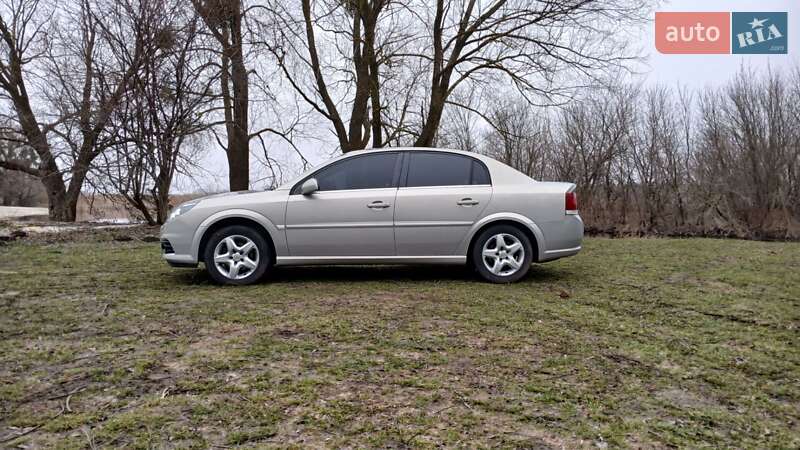 Седан Opel Vectra 2008 в Лохвице