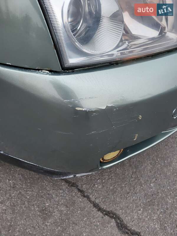 Седан Opel Vectra 2004 в Горишних Плавнях