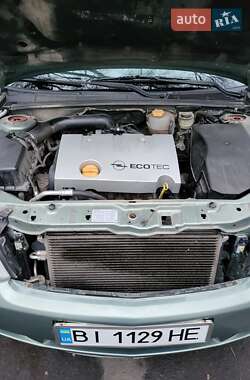 Седан Opel Vectra 2004 в Горішніх Плавнях