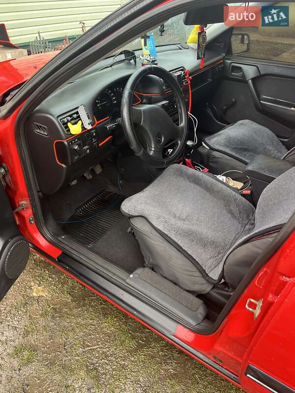 Седан Opel Vectra 1991 в Ивано-Франковске