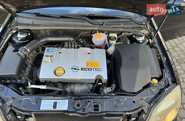 Лифтбек Opel Vectra 2003 в 