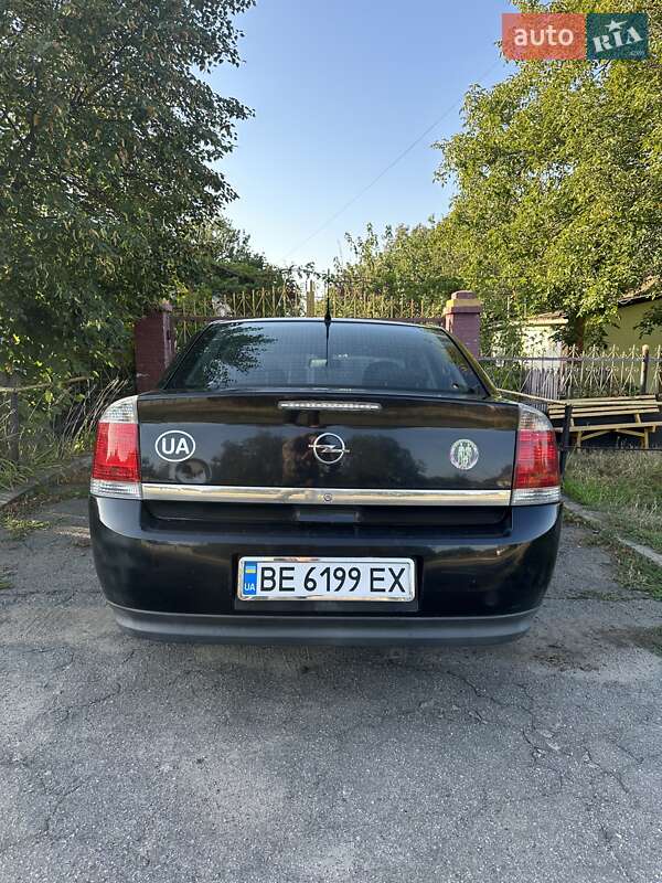 Седан Opel Vectra 2005 в 
