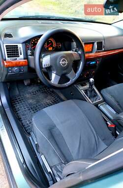 Седан Opel Vectra 2003 в 