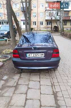 Седан Opel Vectra 1996 в Коломиї