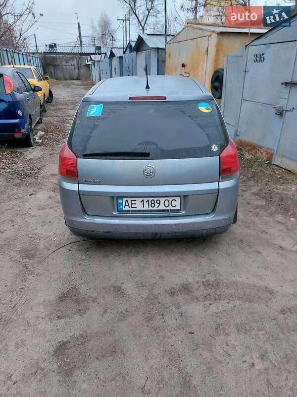 Лифтбек Opel Vectra 2003 в Днепре